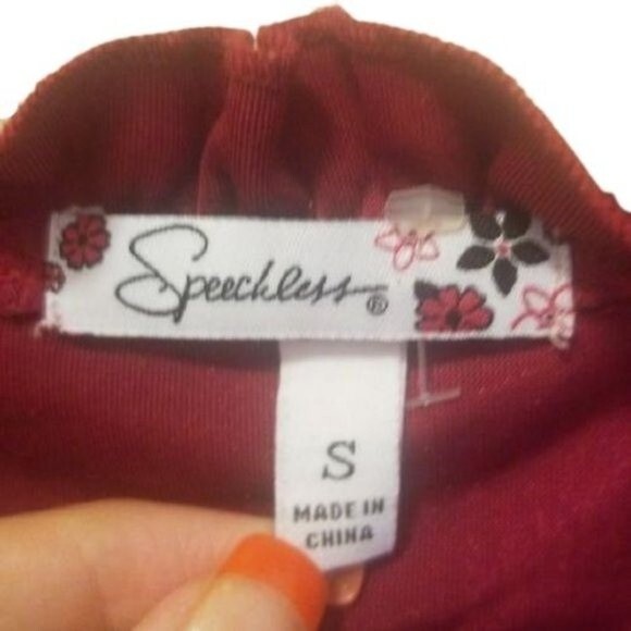 Speechless Red Velvet Sparkle Long Sleeve Knee Length V Neck Dress Sz S - Picture 3 of 3